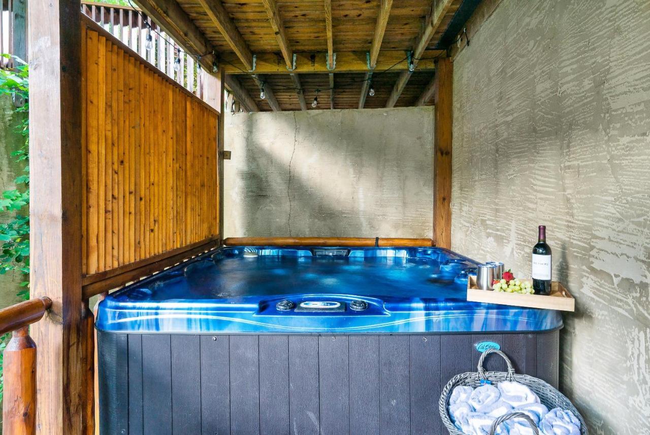 Summer Sale! Pool, Sauna, View, Hottub, Game Sevierville Extérieur photo