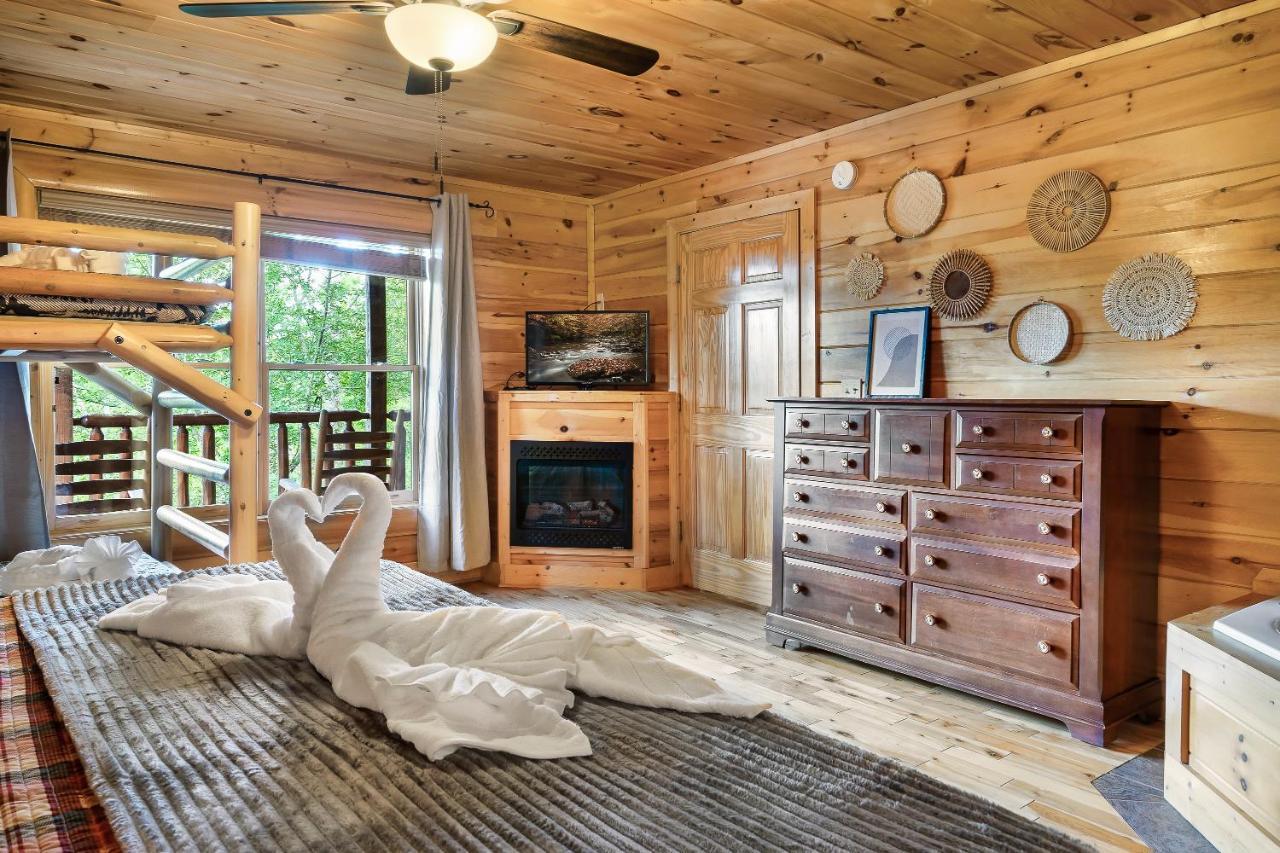 Summer Sale! Pool, Sauna, View, Hottub, Game Sevierville Extérieur photo