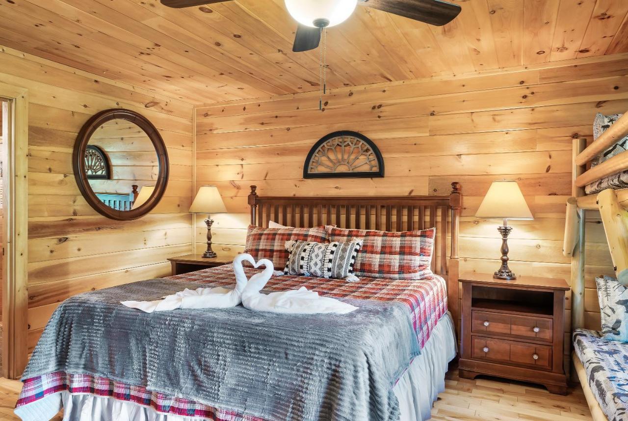 Summer Sale! Pool, Sauna, View, Hottub, Game Sevierville Extérieur photo