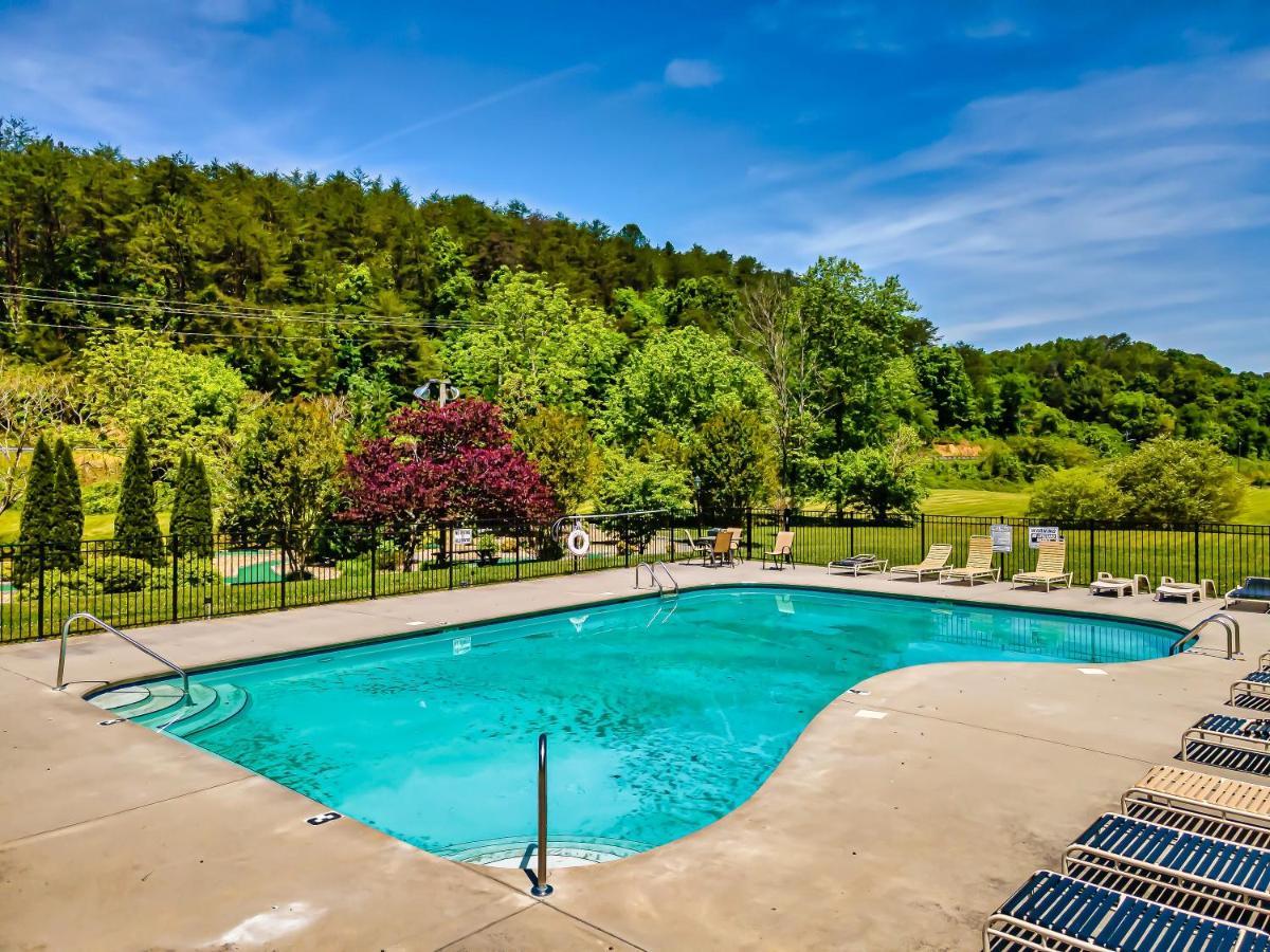 Summer Sale! Pool, Sauna, View, Hottub, Game Sevierville Extérieur photo